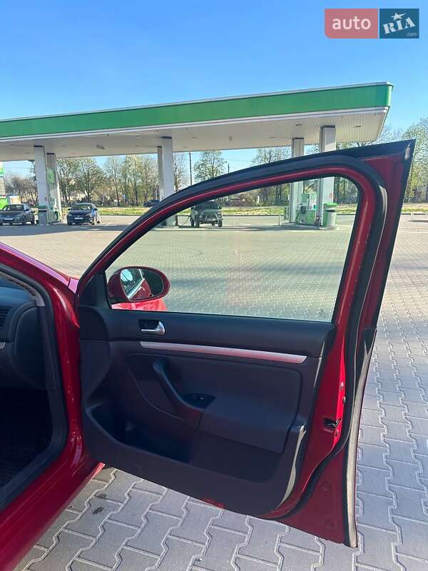 Универсал Volkswagen Golf 2008 в Житомире