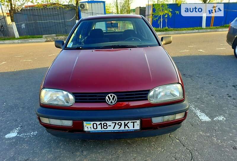 Хэтчбек Volkswagen Golf 1997 в Киеве