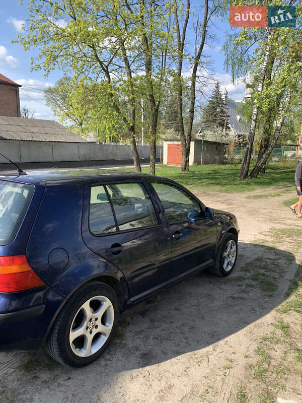 Хэтчбек Volkswagen Golf 2000 в Львове