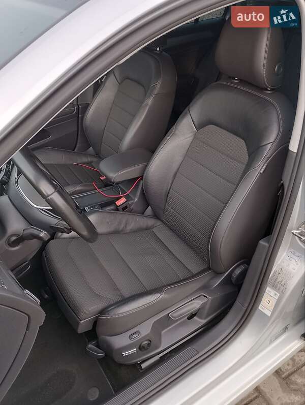 Универсал Volkswagen Golf 2014 в Житомире