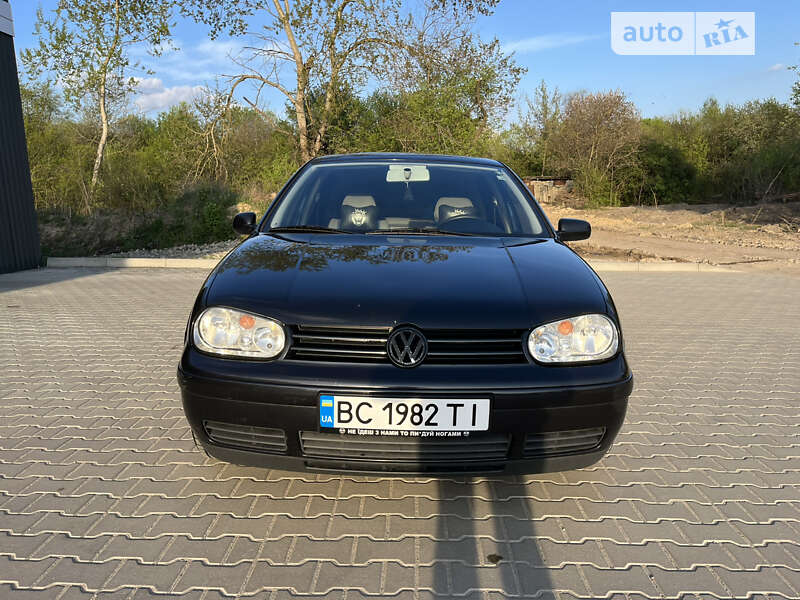 Хэтчбек Volkswagen Golf 2000 в Львове