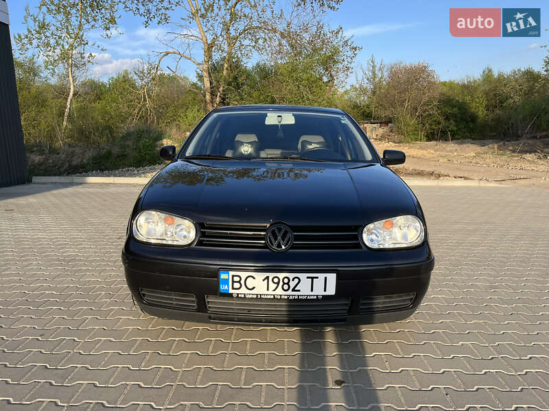 Volkswagen Golf 2000