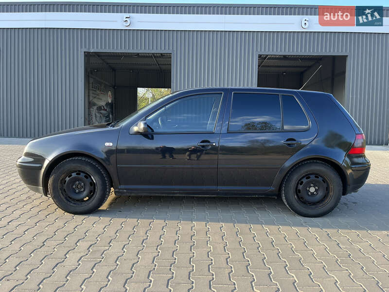 Хетчбек Volkswagen Golf 2000 в Львові