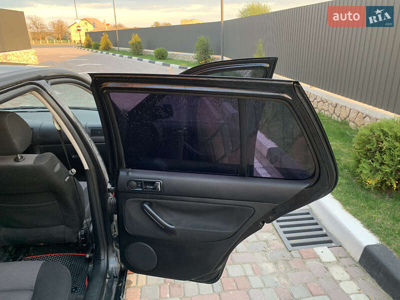 Хэтчбек Volkswagen Golf 2001 в Тернополе