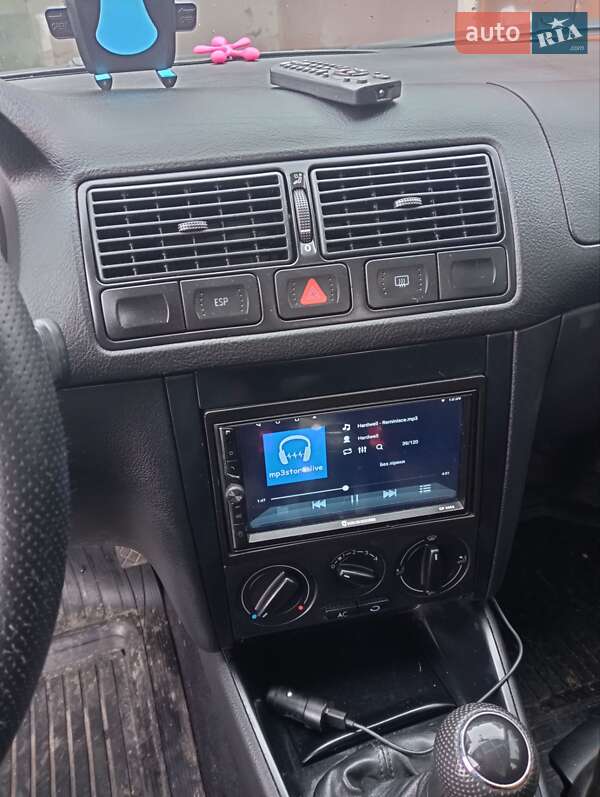 Универсал Volkswagen Golf 2002 в Киеве