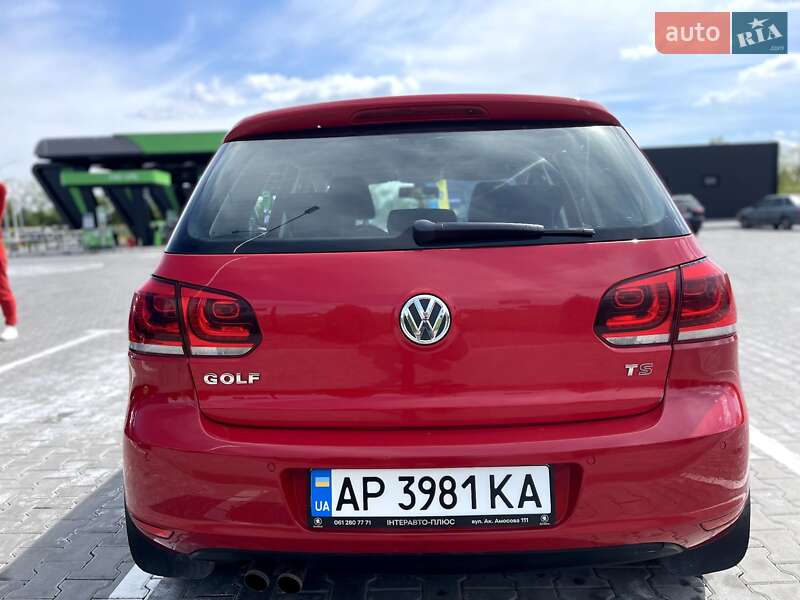 Хэтчбек Volkswagen Golf 2012 в Волочиске