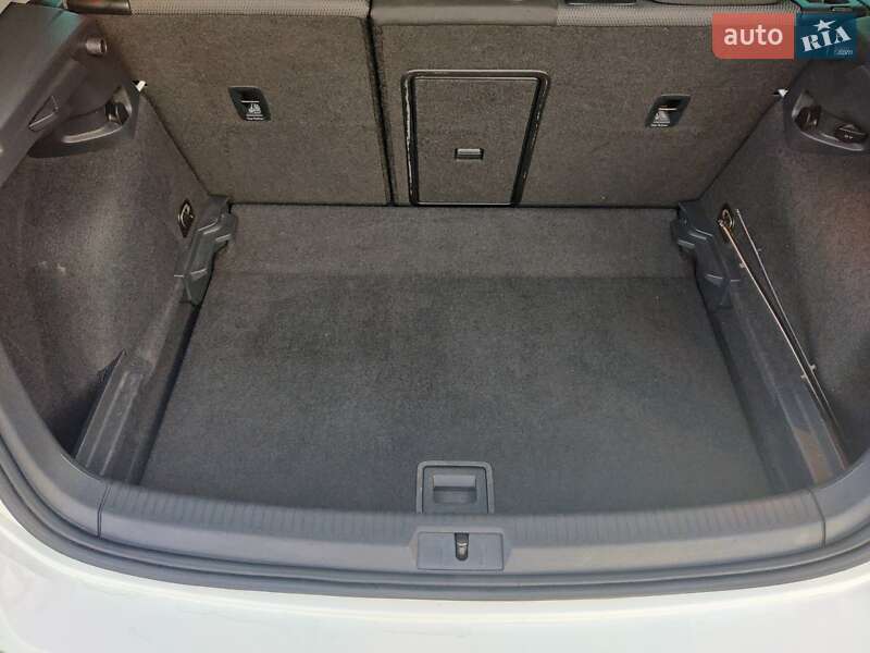 Хетчбек Volkswagen Golf 2013 в Мукачевому