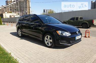 Универсал Volkswagen Golf 2015 в Киеве