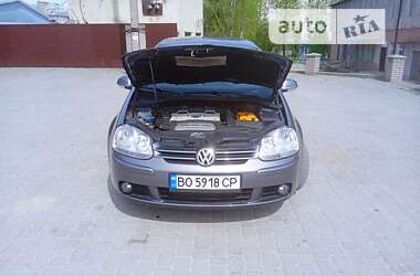 Хэтчбек Volkswagen Golf 2007 в Гусятине