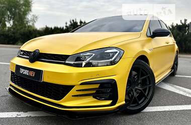 Хэтчбек Volkswagen Golf 2018 в Киеве