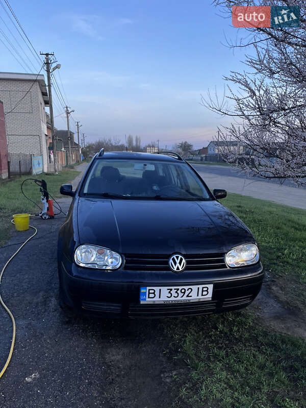 Volkswagen Golf 2000