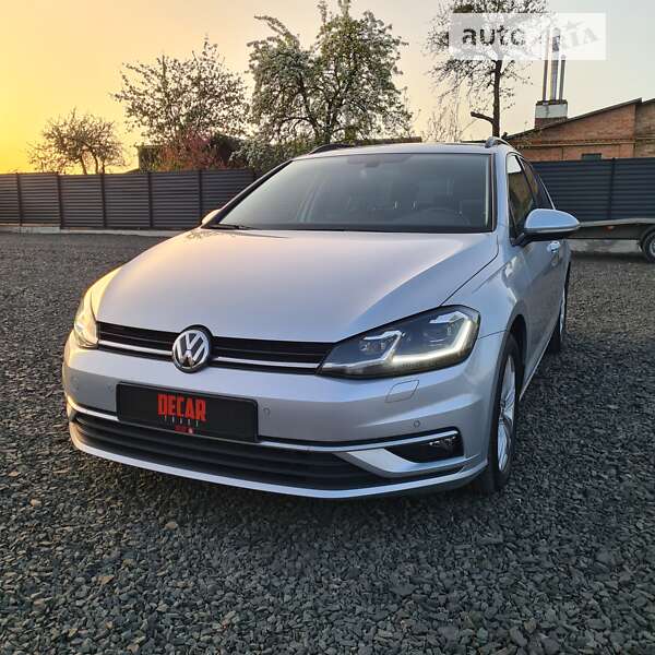 Универсал Volkswagen Golf 2019 в Луцке