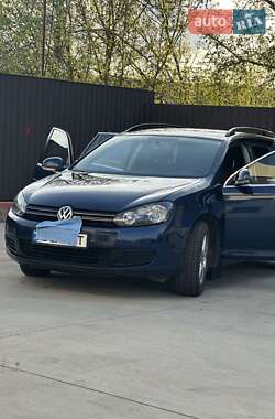 Универсал Volkswagen Golf 2010 в Казатине