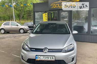 Хэтчбек Volkswagen Golf 2016 в Львове