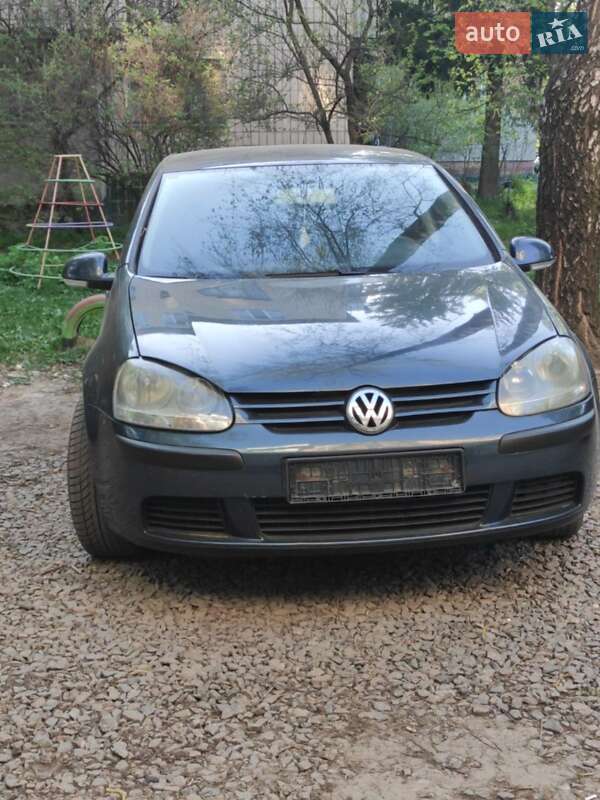Хэтчбек Volkswagen Golf 2004 в Полтаве фото 3 Хэтчбек Volkswagen Golf 2004 в Полтаве