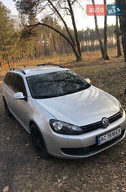 Универсал Volkswagen Golf 2010 в 