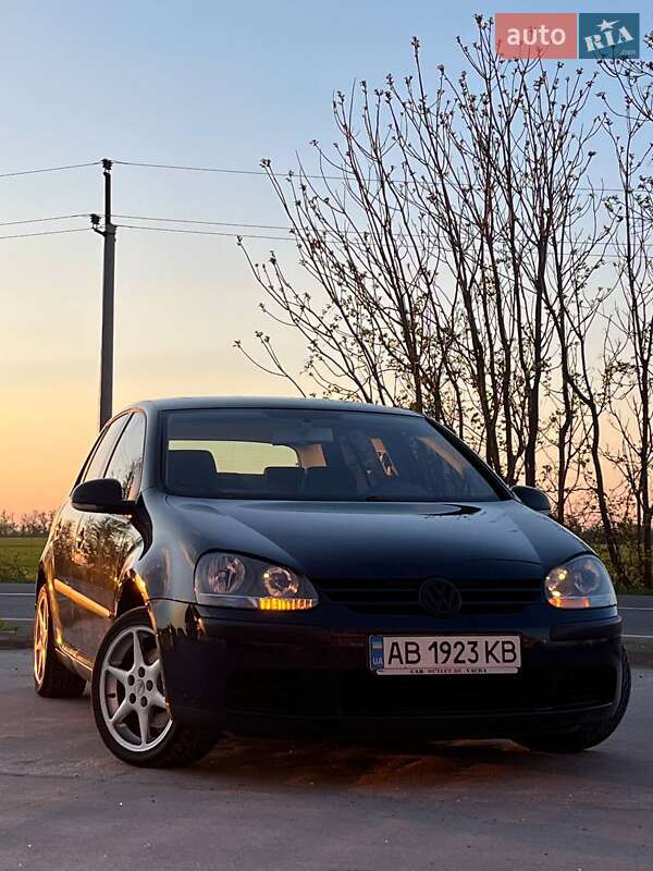 Volkswagen Golf 2004