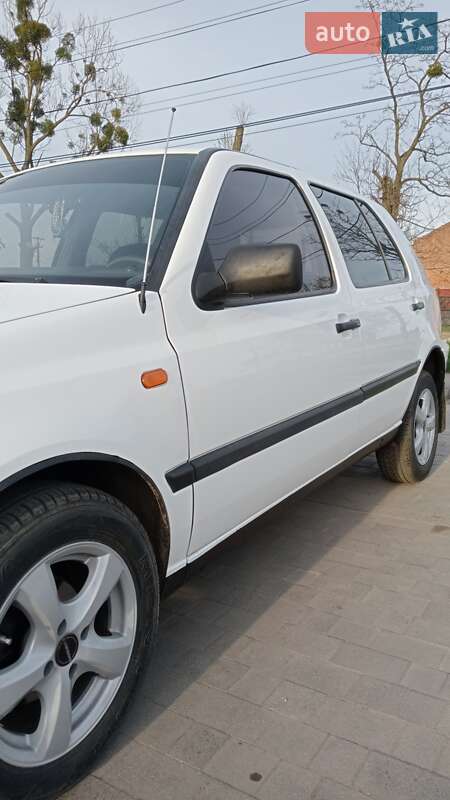 Хетчбек Volkswagen Golf 1997 в Львові