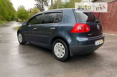 Хэтчбек Volkswagen Golf 2005 в Виннице