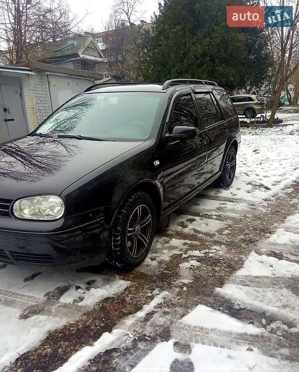 Универсал Volkswagen Golf 2003 в Харькове