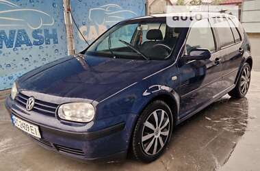 Хетчбек Volkswagen Golf 2000 в Малині