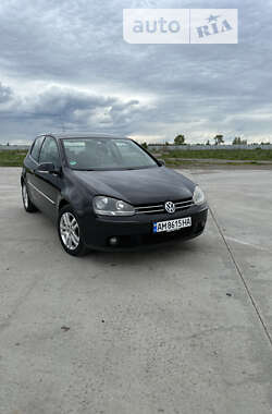 Хетчбек Volkswagen Golf 2008 в Коростені