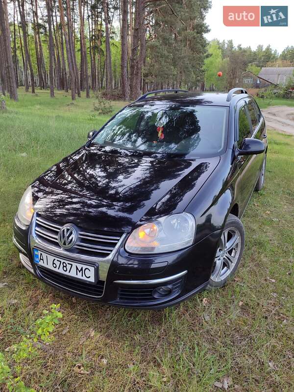 Універсал Volkswagen Golf 2008 в Сумах