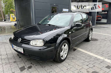 Хэтчбек Volkswagen Golf 2001 в Самборе