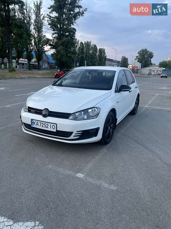 Volkswagen Golf 2013