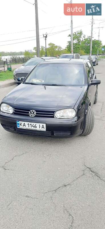 Хэтчбек Volkswagen Golf 1998 в Киеве