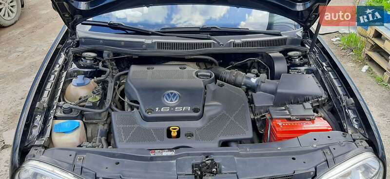 Хэтчбек Volkswagen Golf 1998 в Киеве