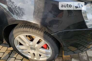 Хэтчбек Volkswagen Golf 2005 в 