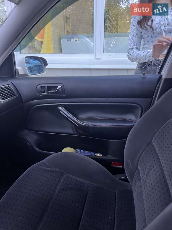 Універсал Volkswagen Golf 2000 в Хмельницькому