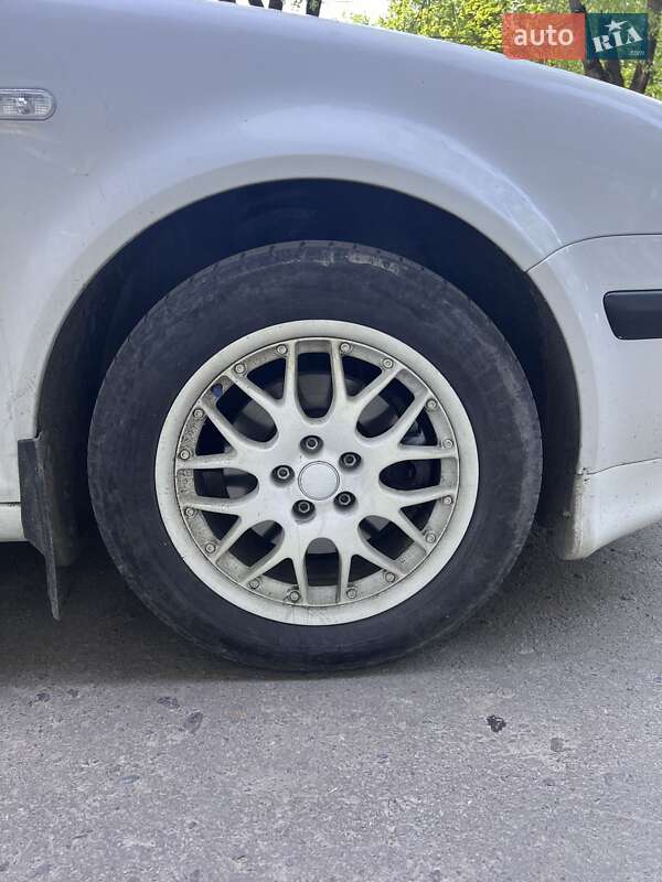 Універсал Volkswagen Golf 2000 в Хмельницькому