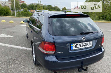 Универсал Volkswagen Golf 2010 в Черновцах