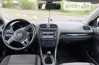 Универсал Volkswagen Golf 2010 в Черновцах