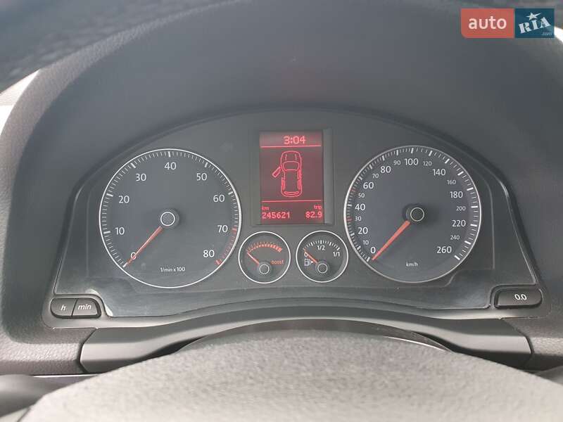 Хетчбек Volkswagen Golf 2008 в Луцьку