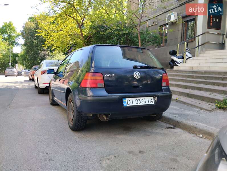 Хэтчбек Volkswagen Golf 1999 в Киеве