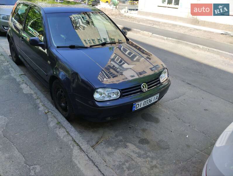Хэтчбек Volkswagen Golf 1999 в Киеве