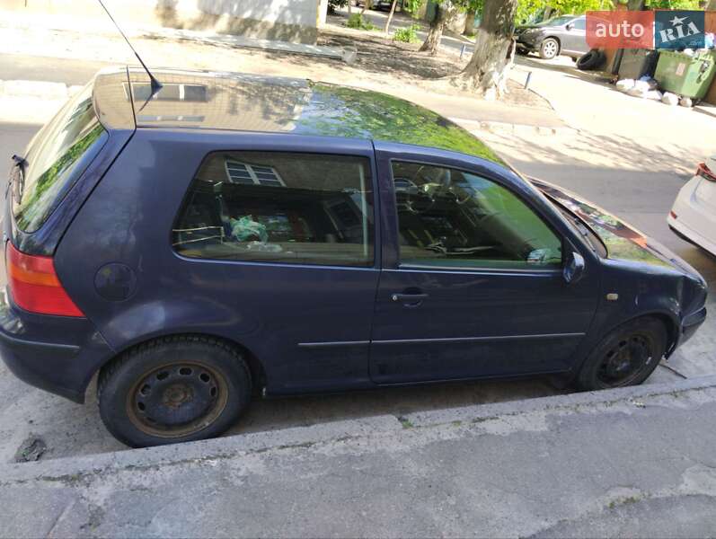 Хэтчбек Volkswagen Golf 1999 в Киеве