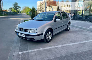 Хетчбек Volkswagen Golf 2000 в Києві