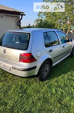 Хетчбек Volkswagen Golf 2000 в Радехові