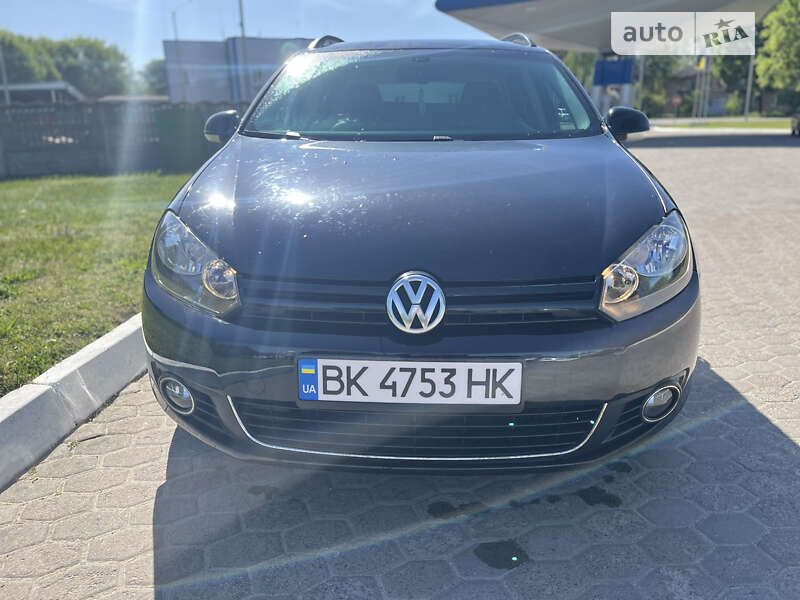 Универсал Volkswagen Golf 2012 в Костополе
