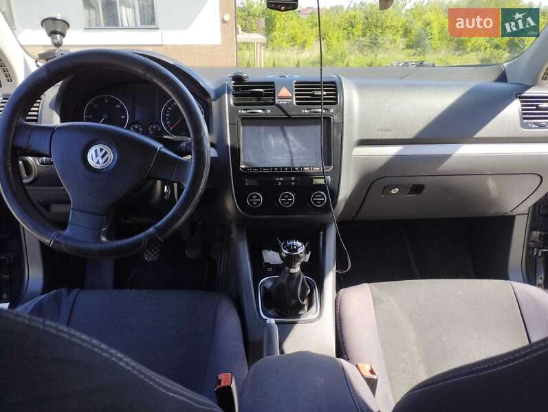 Универсал Volkswagen Golf 2008 в Снятине