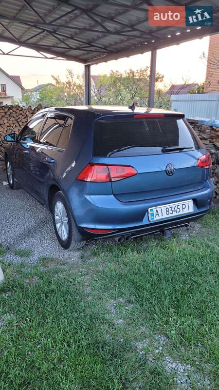 Хетчбек Volkswagen Golf 2016 в Ірпені