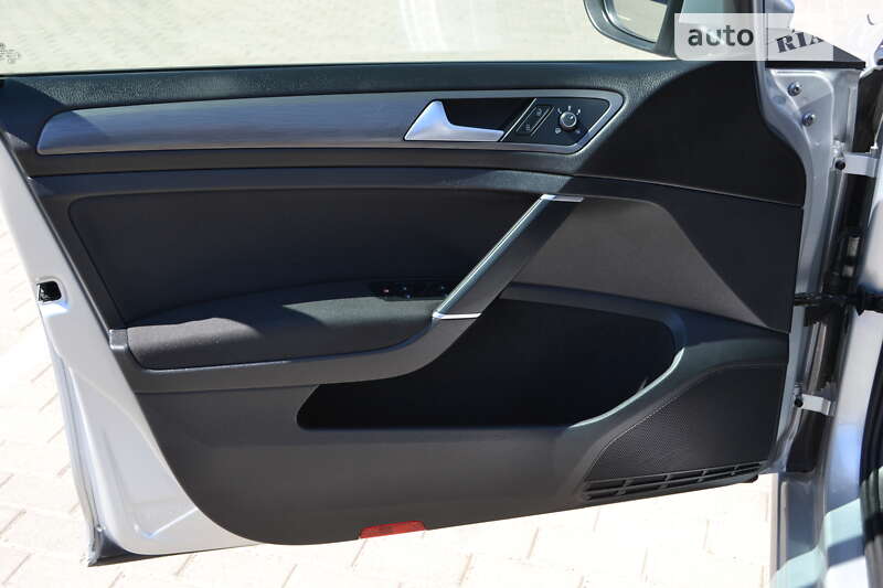 Універсал Volkswagen Golf 2019 в Дубні