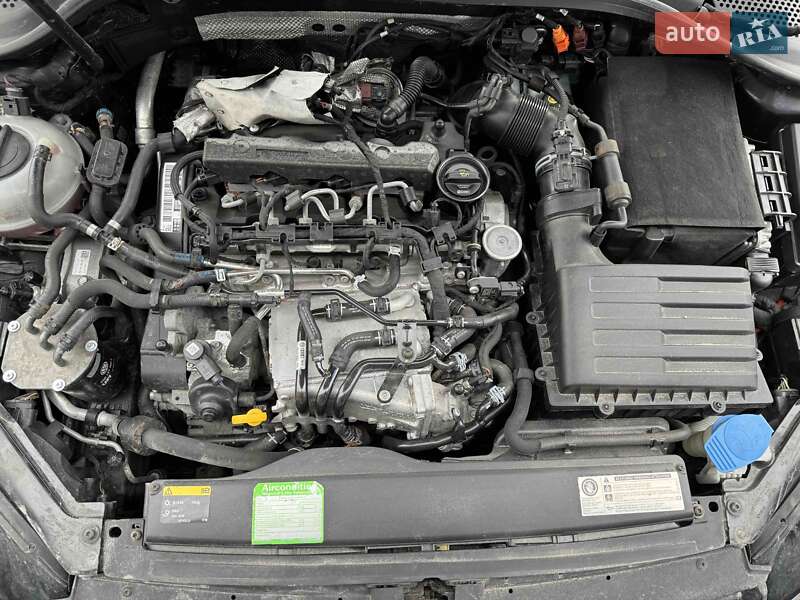 Универсал Volkswagen Golf 2014 в Кременце