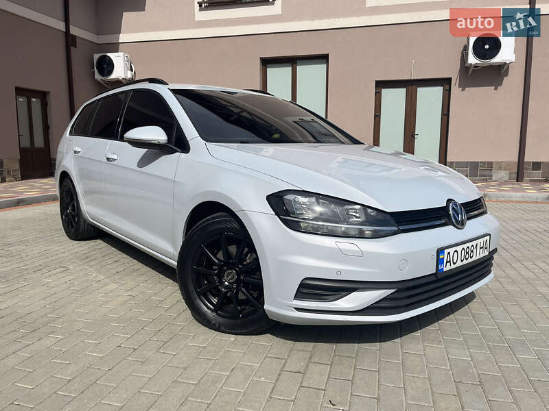 Универсал Volkswagen Golf 2017 в Мукачево