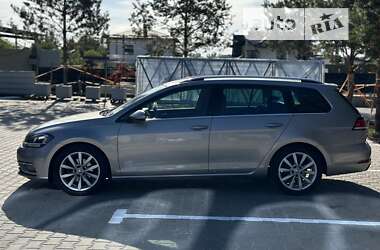 Универсал Volkswagen Golf 2019 в Ровно