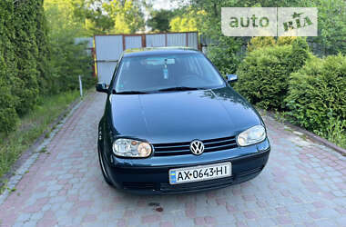 Хетчбек Volkswagen Golf 2002 в Львові